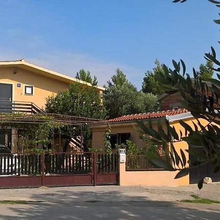 Apartment Savic Starigrad Paklenica Buitenkant foto