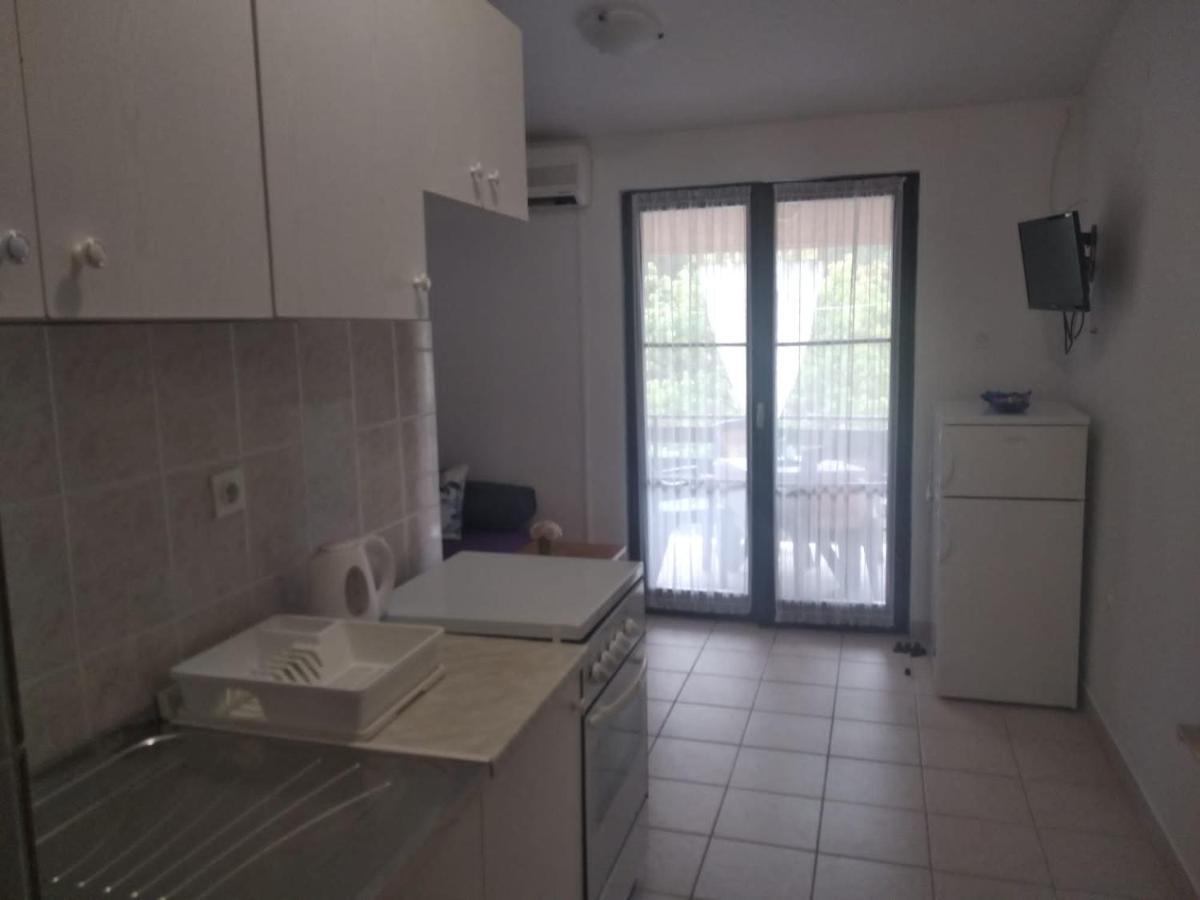 Apartment Savic Starigrad Paklenica Buitenkant foto