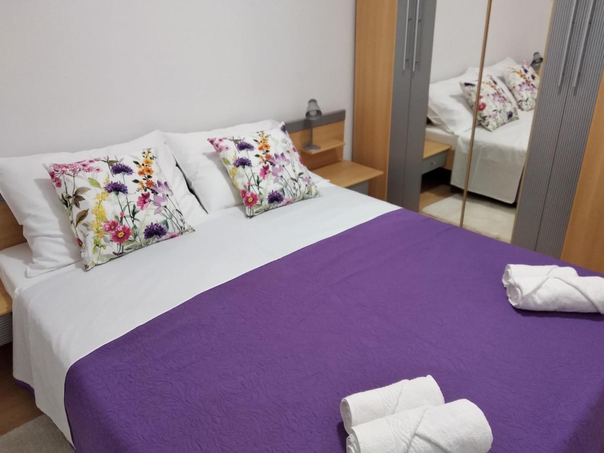 Apartment Savic Starigrad Paklenica Buitenkant foto